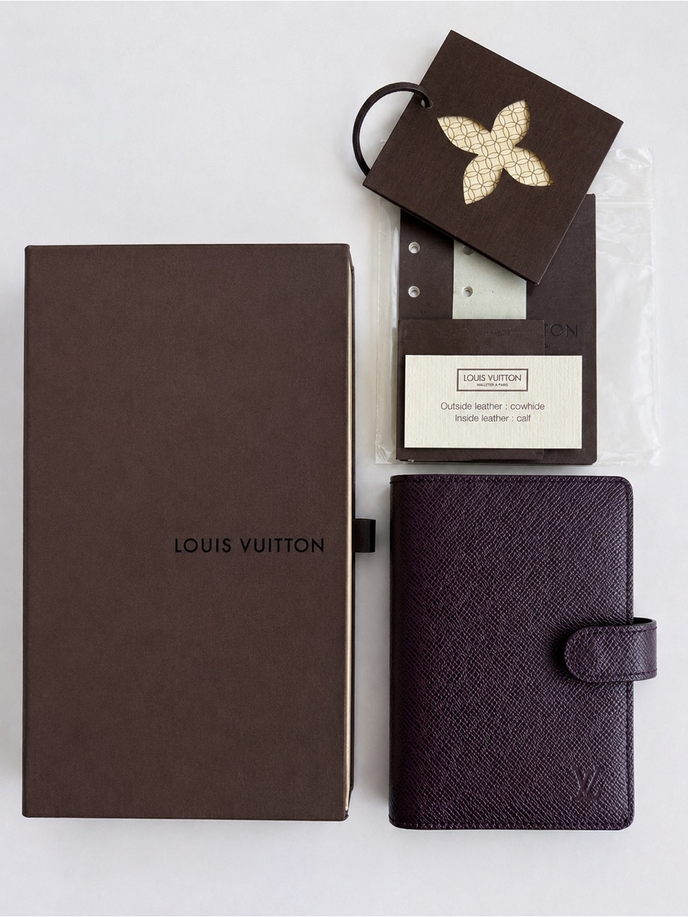Louis Vuitton Taiga PM Ring Agenda Cover Amarante w/ Box Auth Made in Spain